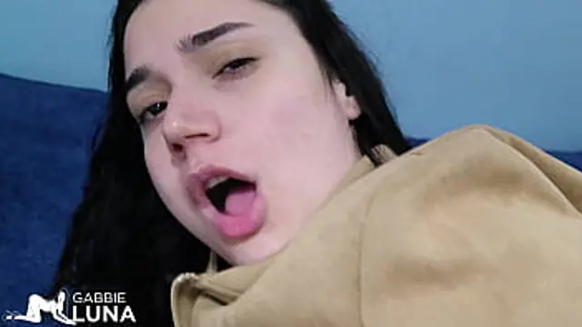 I blew him while he slid his thick cock🍆 into my ass🍑 and said he′d only go in deep