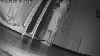 Blowjob bandits: hubby's best buddy steals his wife's ass🍑 at the same old strip club