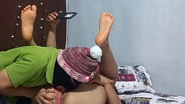 STEPMOM WAKES ME UP TO TELL ME IT'S CHRISTMAS AND IT'S TIME FOR MY PRESENT  FREE REAL SEX