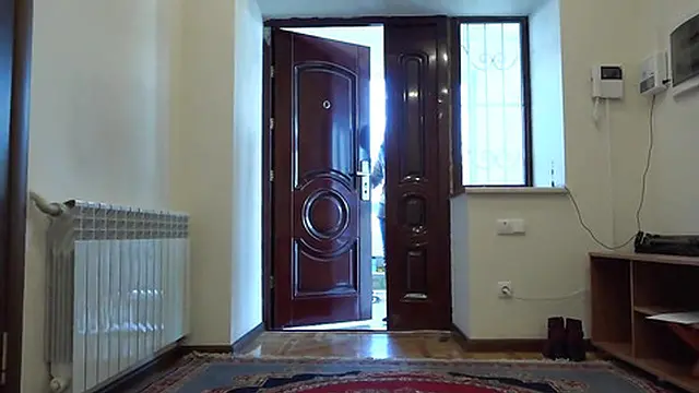 Hot MILF returns home &mdash;  eagerly pleasuring hairy pussy🌮️ and fucking anal👌 while jerking off 