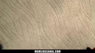 Dirty MILF Craves Young Thieves, Liking Deep Anal👌 Action!
