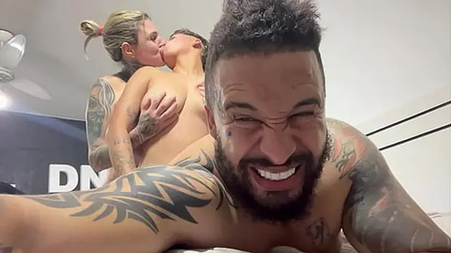 That delicious sex feeling the pounding until the end in the ass and in the pussy in the hair until cumming together!