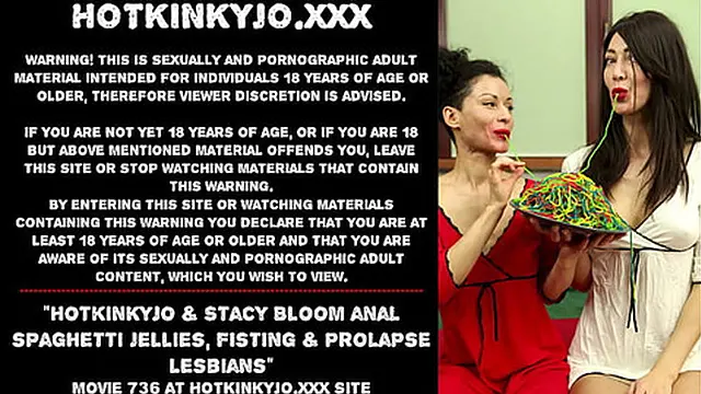 Hotkinkyjo & Stacy Bloom anal spaghetti sweets &mdash;  fisting & prolapse lesbians
