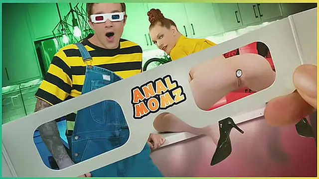 Large Toys Enter milf′s Tight Ass🍑