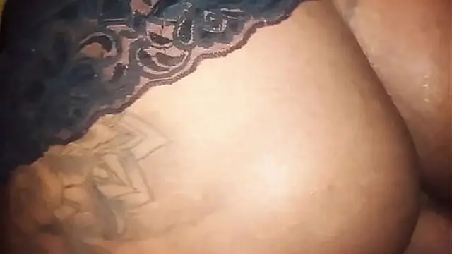 She received an unexpected anal ejaculation in front of Leo the Ogre′s school house