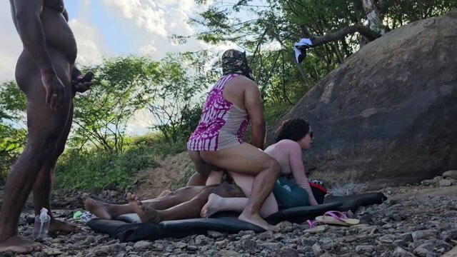 BBC in Booty - Chubby Stunner Gets a Enormous Black Member